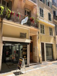 Toulon centre, Appartement 2 chambres tout équipé au 6e étage sans ascenseur - Tolone - 9