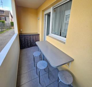 F3 rez-de-chaussée Centre ville au calme avec Balcon Garage et Netflix - Héricourt - 2