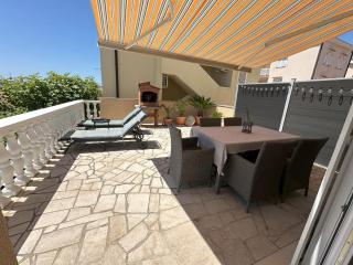 Apartman Oaza - 140m from the Sea, Big Terrace & Garage - Mandre - 7