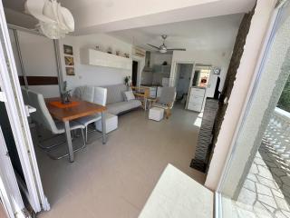 Apartman Oaza - 140m from the Sea, Big Terrace & Garage - Mandre - 5