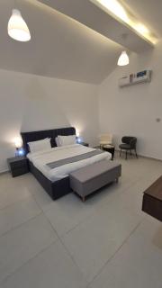 Chalet in a mountain farm with pool, garden & breakfast in Hatta شاليه في مزرعة جبلية مع مسبح و حديقة وإفطار في حتا - Hatta - 4