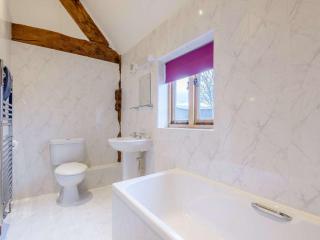 4 Bed in Bettws Cedewain 86784 - Bettws Cedewain - 1