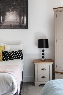Modern Luxury Apartment, Sleeps 6 I Best Location I Long Stay - Belfast - 8