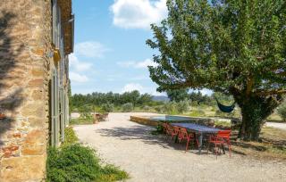 Awesome Home In Travaillan - Travaillan - 5