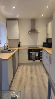 Contemporary 3-Bedroom Home Quiet Rotherham Location with Parking - Kimberworth - 1