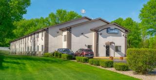 Travelodge by Wyndham Muskegon - Muskegon - 0