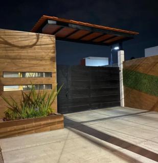 Casa Amplia con dos patios grandes - San Gaspar Tlahuililpan - 0
