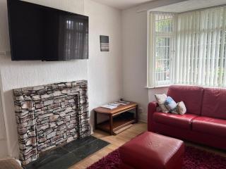 Entire 2-Bedroom House Dudley - Sedgley - 0