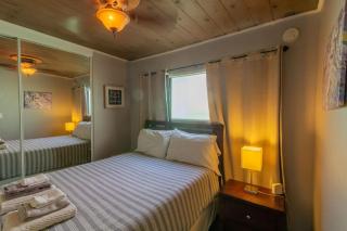 Cozy Ocean Beach Cottage Separate Entry - 8