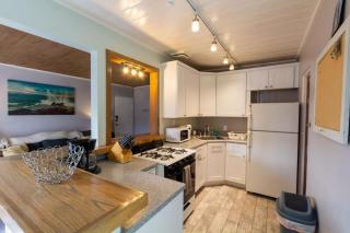 Cozy Ocean Beach Cottage Separate Entry - 3