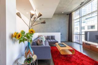 Modern Loft, Quiet, WiFi, Cable, Parking - 0