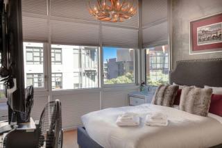 Modern Loft, Quiet, WiFi, Cable, Parking - 8