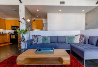 Modern Loft, Quiet, WiFi, Cable, Parking - 4