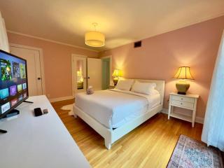 Tranquil Comfortable 2BR Home Mid Wilshire - 3