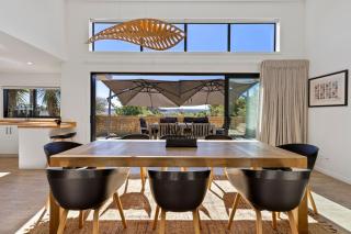 Idyllic Getaway - modern and stylish with private spa - Taupo - 8