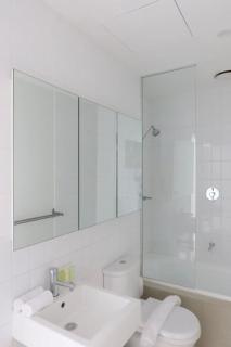 Private Apartment The Clocktower Light and Airy Studio on Bourke St - Melbourne - 3