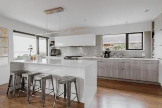 Stunning Panoramic Views Hot Tub Modern 4BR Home - 0