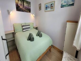 2 Bed Chalet with Amazing Views - 8