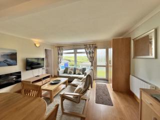 2 Bed Chalet with Amazing Views - 5