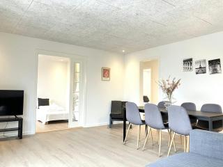 Spacious Apartment for 7 - 9