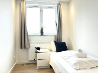 Spacious Apartment for 7 - Esbjerg - 3