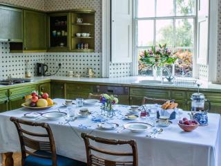Seasyde House - Tennis Court and Tranquil Gardens - Perth - 6