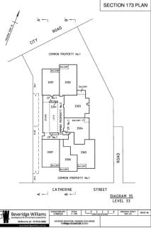 Private Apartment Prime Chic Escape with Balcony Views Pool Gym Parking - Melbourne - 2