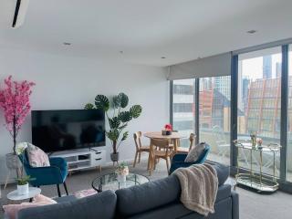 Private Apartment off Flinders St with Pool Parking and Gym - Melbourne - 0