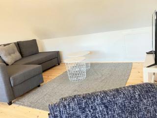 Spacious Apartment for 6 - 6