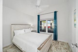 561g) Massive newly built 3 bedroom - 4
