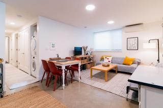 Quiet and Charming Seattle 2BR Walkable Location - 4