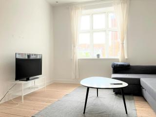 Spacious Apartment for 6 - 9