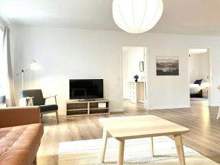 Spacious Apartment for 4 - 9