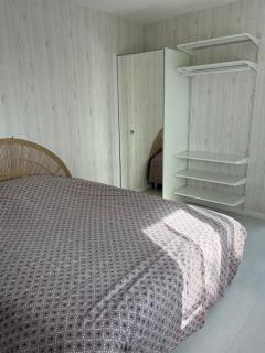 Chambre avec douche, WC et terrasse privative - Saint-Vincent-de-Tyrosse - 9