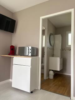 Chambre avec douche, WC et terrasse privative - Saint-Vincent-de-Tyrosse - 7
