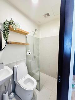 Cozy Modern Fully Furnished Unit near IT Park Cebu - Cebu City - 8