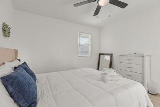 Townhome 4bds, Fast WiFi, 2 Mi to Seton, 6 mi to Fort Cavazos, Professionally Managed by Stay Albatross - Killeen - 1