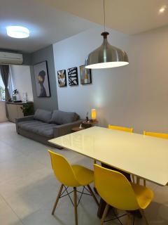 Perfect retreat 2 blocks from the beach - 7