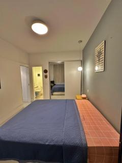 Perfect retreat 2 blocks from the beach - 6