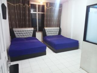 Nafisha Hotel Bukittinggi - Bukittinggi - 1
