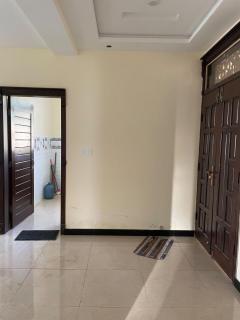 Luxury 4-BHK,Central Apartment - Murree - 9