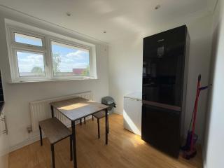 Chelmsford 3 Bedroom Accommodation with parking - Chelmsford - 3