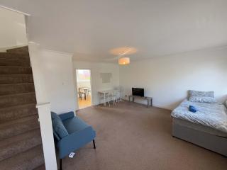 Chelmsford 3 Bedroom Accommodation with parking - Chelmsford - 2
