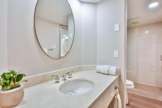 Highland Hideaway 1BR King Suite - Shanty Bay - 6