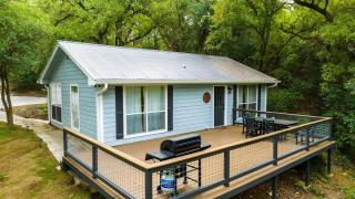 Pet Friendly Fire Pit Sleeps 30 - Kyle - 9