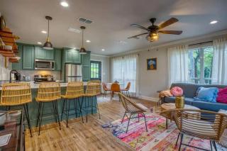 Pet Friendly Fire Pit Sleeps 30 - Kyle - 2