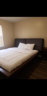 Beautiful 3 Bed Vacation home - Newark - 9