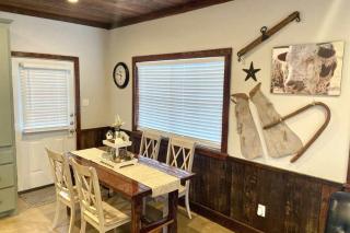 River Access Pet Friendly Fishing Sleeps 4 - Kyle - 7