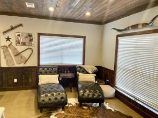 River Access Pet Friendly Fishing Sleeps 4 - Kyle - 1