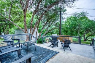 River Access Grill Firepit Sleeps 5 - Kyle - 4